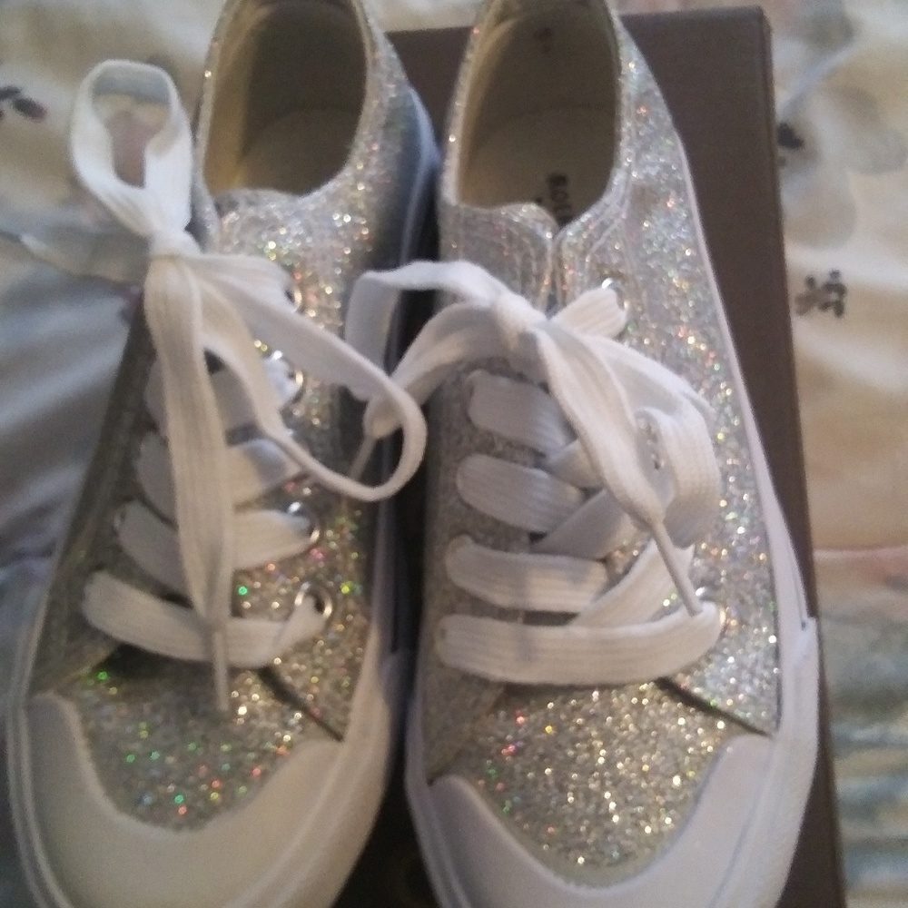 Girl size 13 shoes